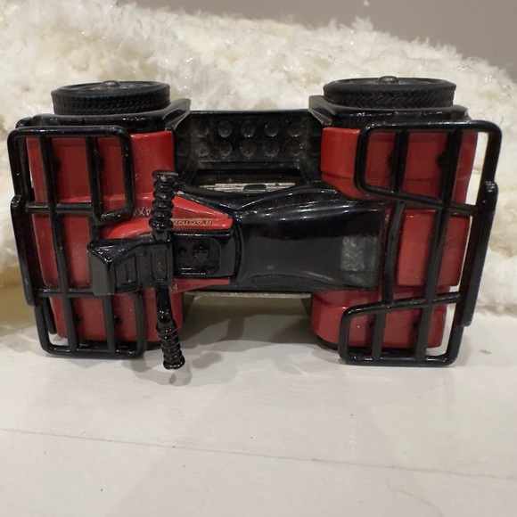 Red Honda Fourtrax 300 Diecast 4-wheeler ATV with working clock - Picture 8 of 10